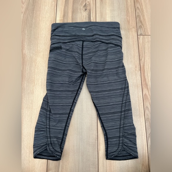 Lululemon Run: Top Speed Crop - Picture 6 of 16